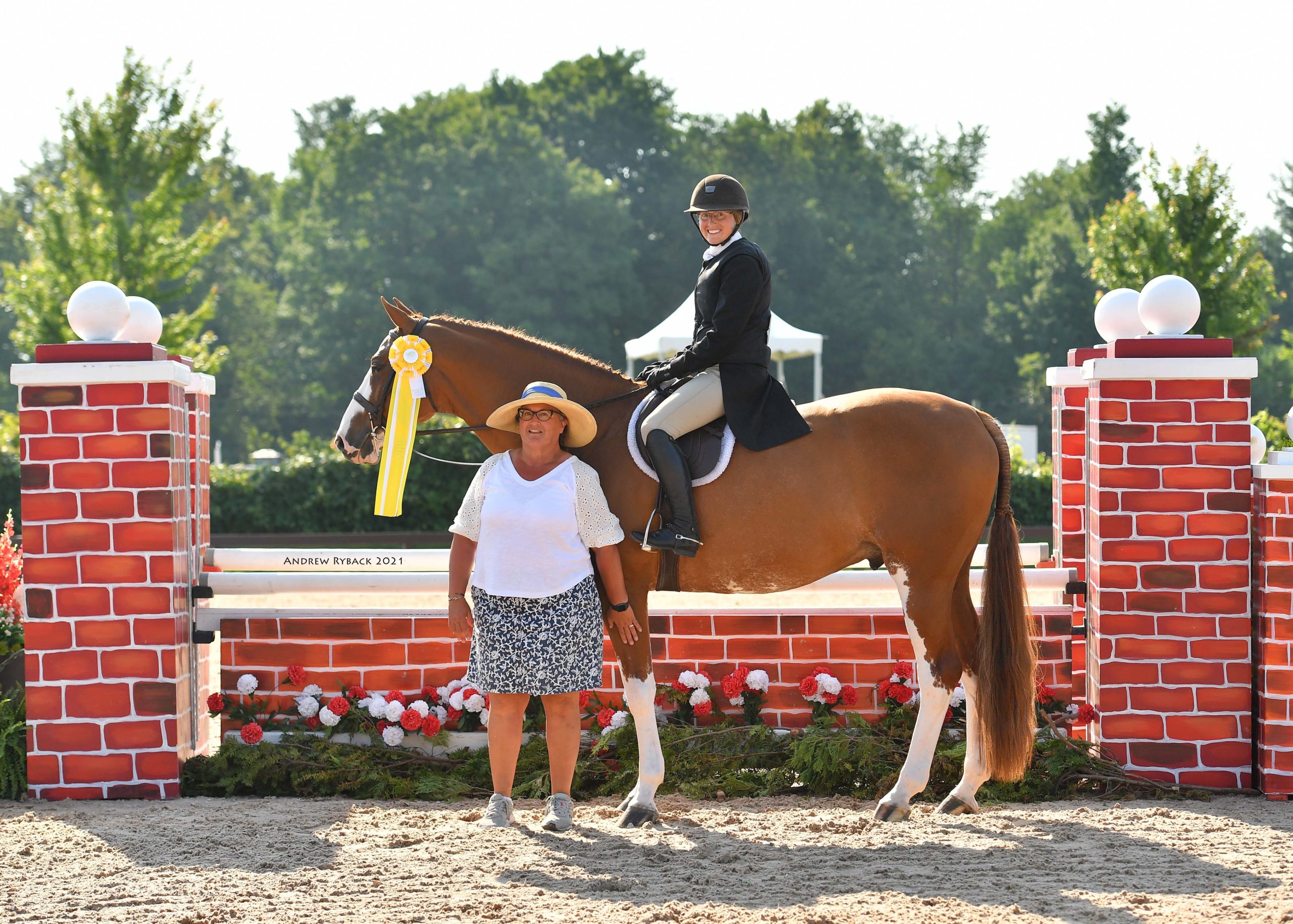 Kelsey Epperson and Didgereedoo VDL. Photo courtesy of Andrew Ryback Photography.